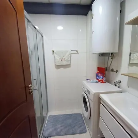Taftalice Lueks Living With 2 Bathroom And Kitchen *